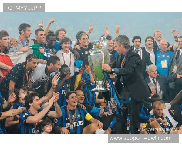 维埃里天下足球:探索足球的魅力与激情,感受运动的无穷魅力与团队精神 维埃里天下足球:探索足球的魅力与激情,感受运动的无穷魅力与团队精神