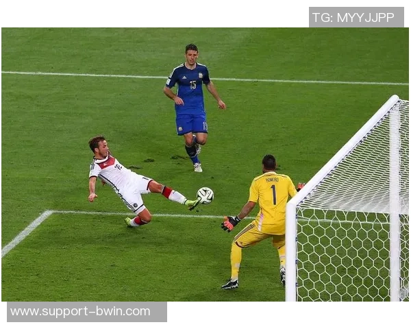 足球场上的巅峰时刻那些令人热血沸腾的精彩进球瞬间回顾 足球场上的巅峰时刻那些令人热血沸腾的精彩进球瞬间回顾